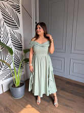 New summer off-shoulder flowy dress (SINGAPORE)